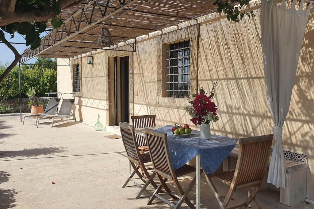 Villa Calma Noto Exteriör bild