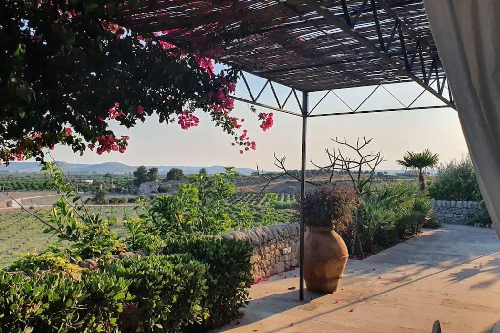 Villa Calma Noto Exteriör bild