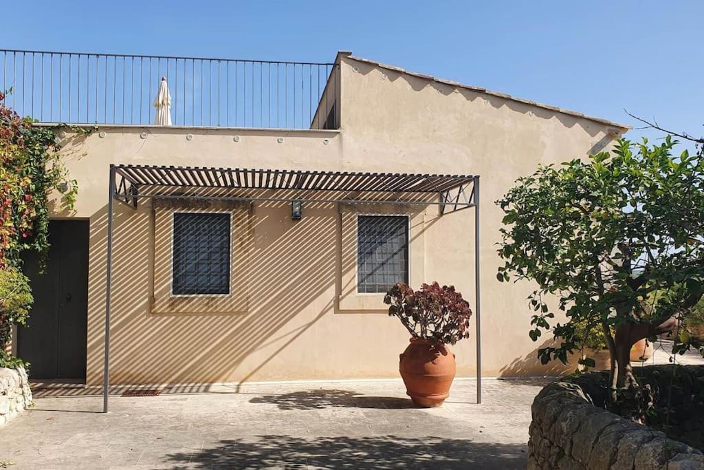 Villa Calma Noto Exteriör bild